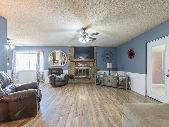 5th image of 2137 Minter Ln