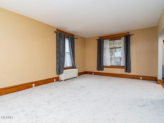 5th image of 28 Conklin Ave