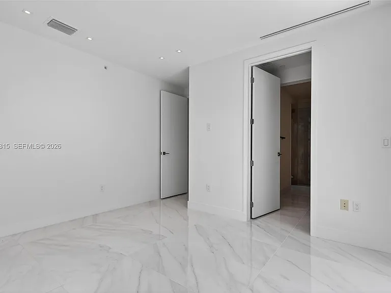 3750 Yacht Club Dr #Townhouse 5 — Photo 52