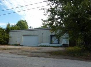 60 Evergreen Ave, Warwick, RI 02888
