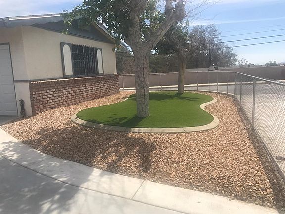 3rd image of 1741 De Anza St
