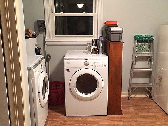 Utility room (11' X 11')