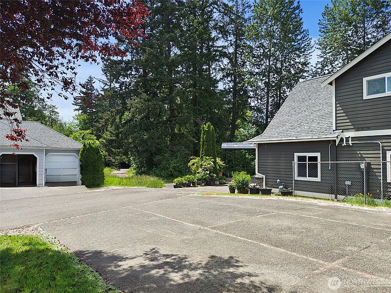 4th image of 18221 SE 260th Place