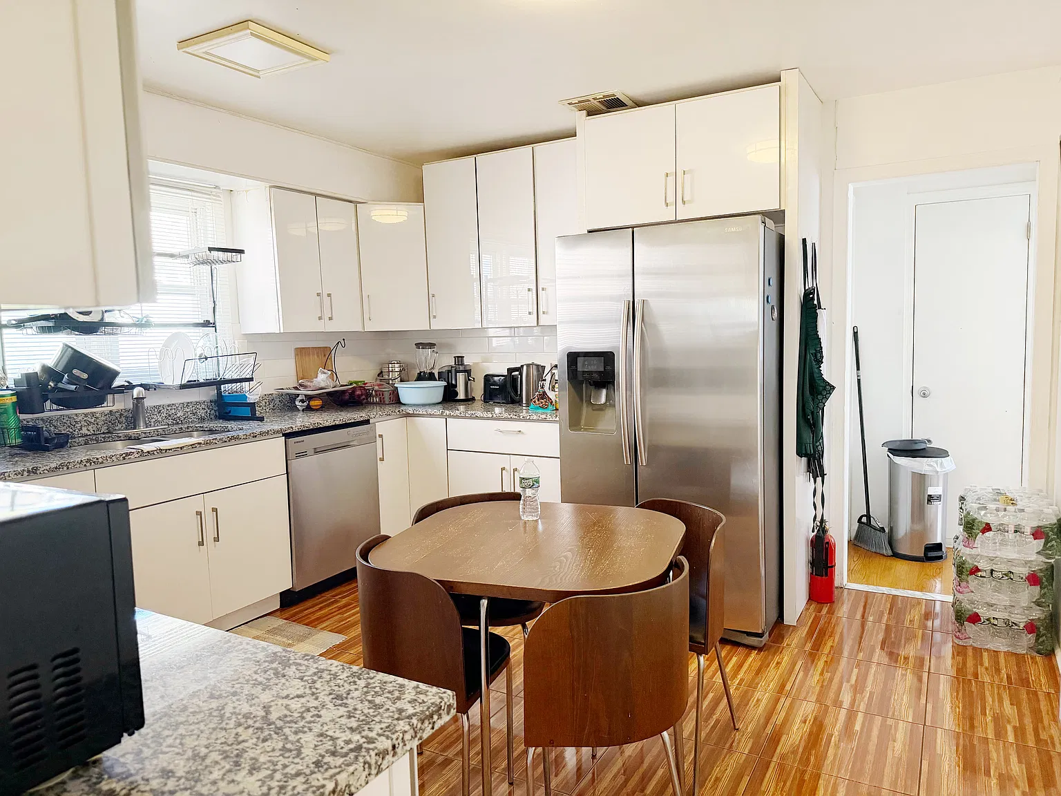 3 bed, 1568 sqft, $4,000 — Photo 4