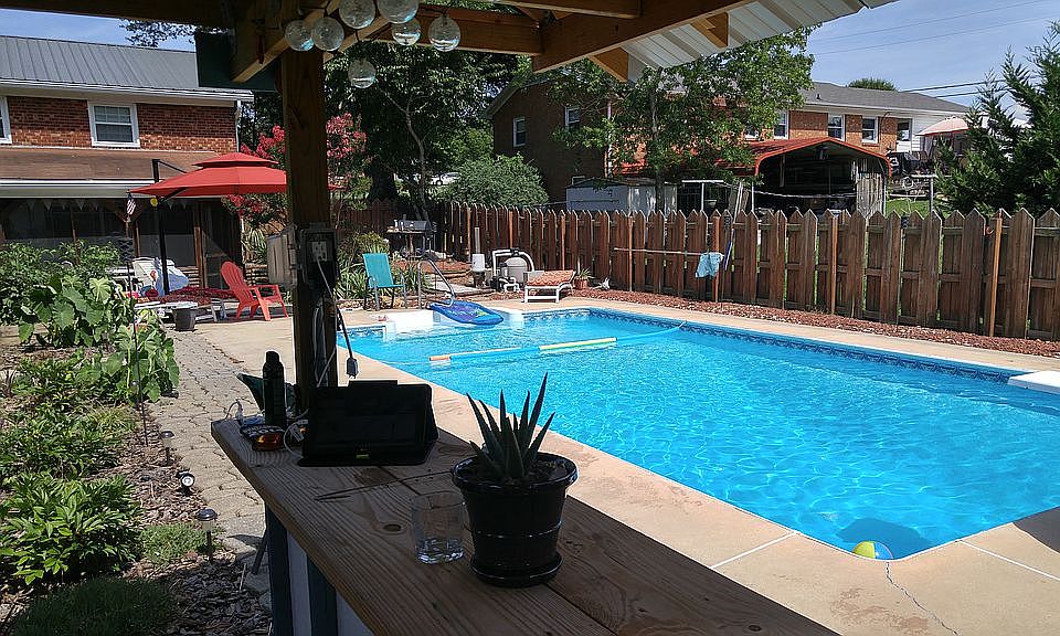 2nd image of 211 Beckford Dr