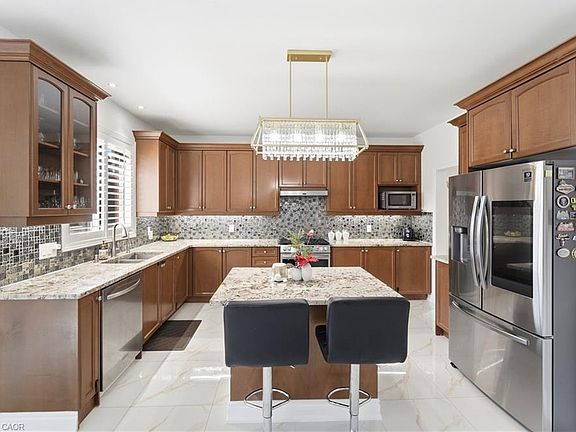 5th image of 356 Robert Ferrie Dr