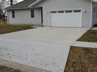 204 Louisiana St, Middletown, IA 52638