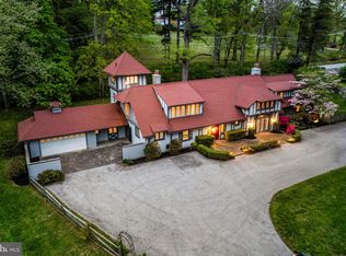 461 S Roberts Rd, Bryn Mawr, PA 19010