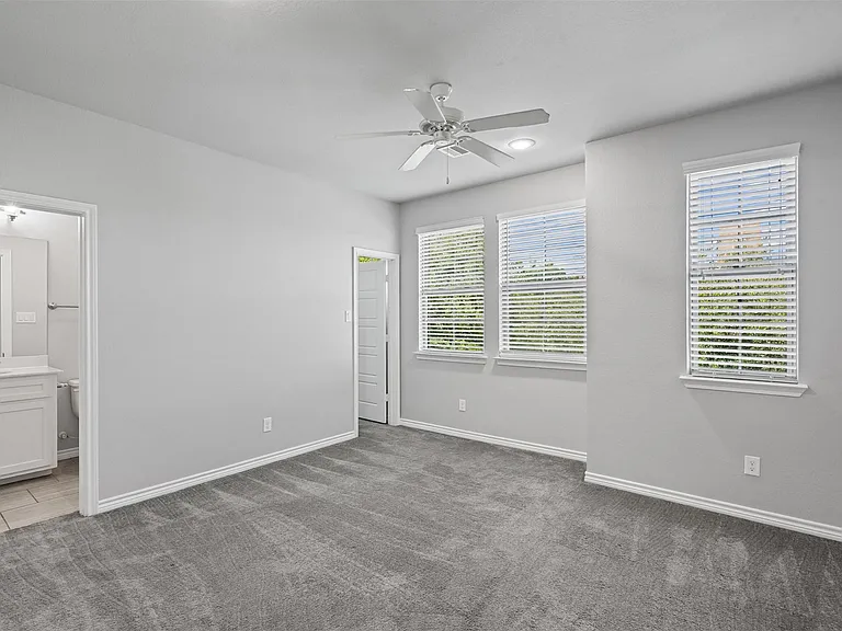 2611 McCart Ave — Photo 25