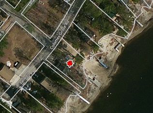 1007 Collettes Grove Rd, Derry, NH 03038