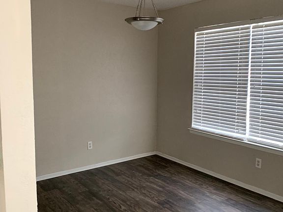4th image of 3820 Levee Cir E APT 272