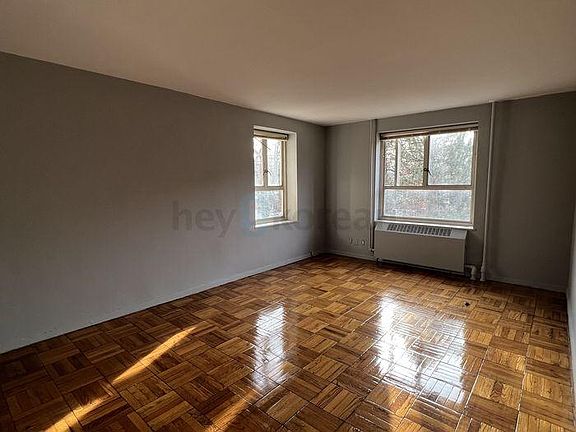3rd image of 18902 64th Ave APT 7I