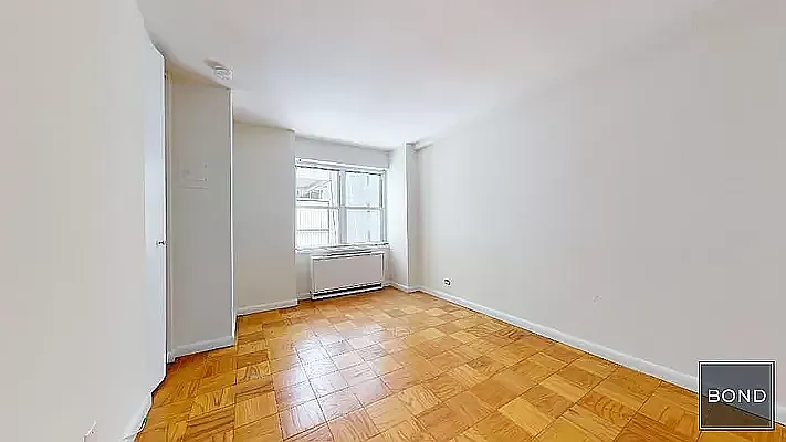 Rented by Bond New York | media 4