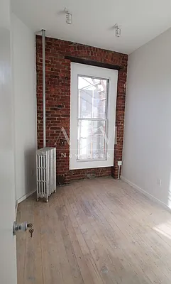 Rented by Zone Corp | media 28