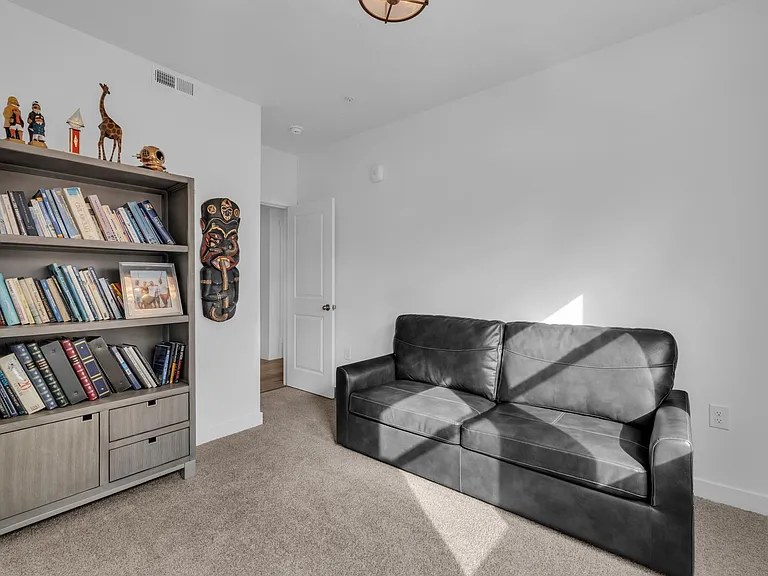 761 W Blue Magic Ln #201 — Photo 12