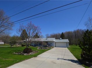 4571 Carlton Dr, Fairview, PA 16415