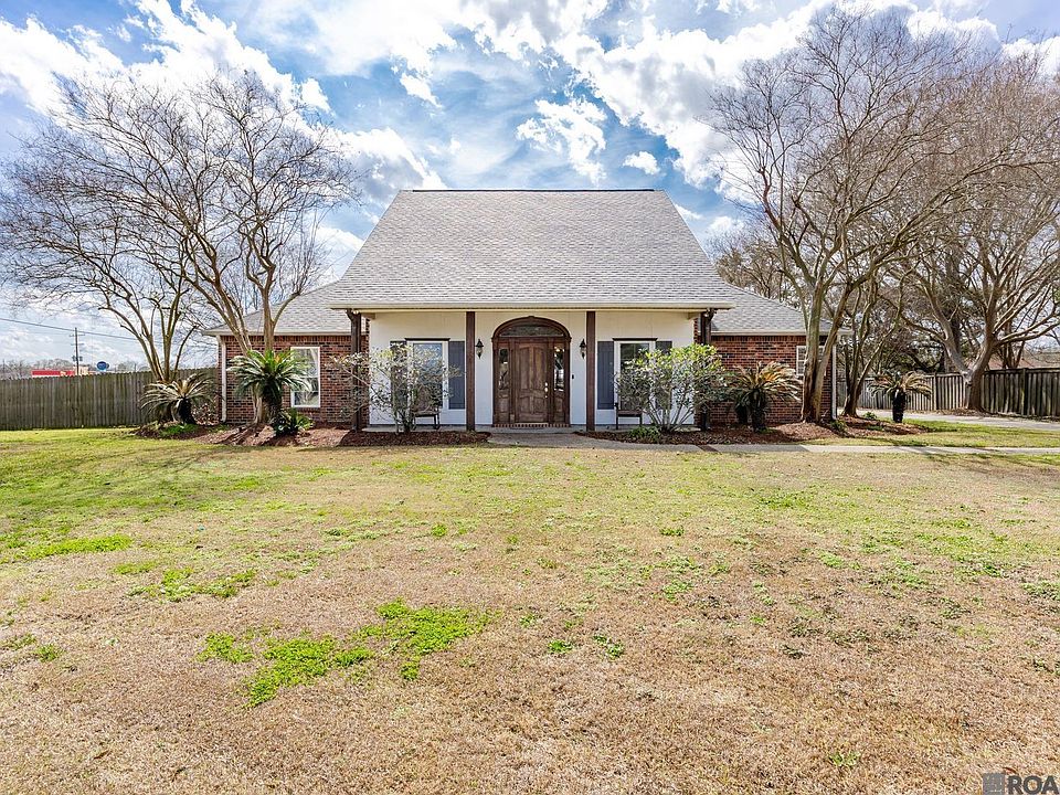 1st image of 2101 Brittany Dr