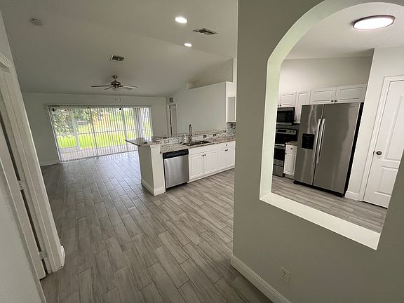 2nd image of 3316 15th St SW
