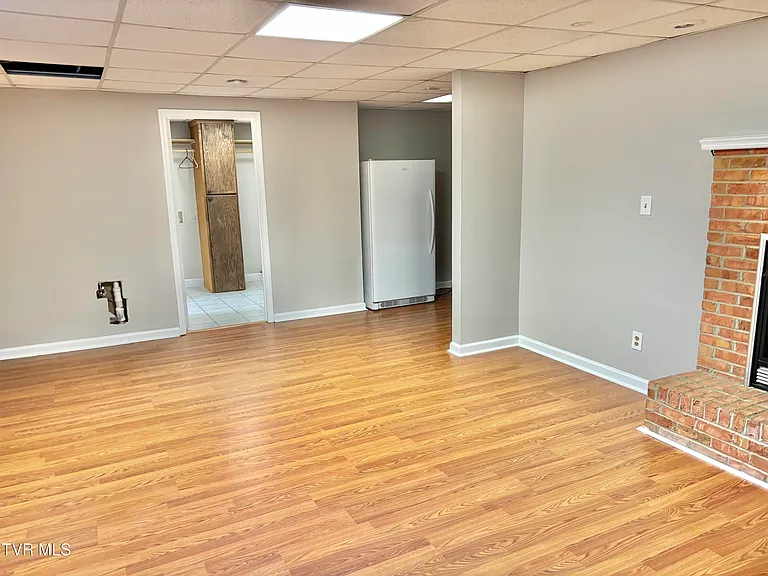 1023 Justus Dr — Photo 15