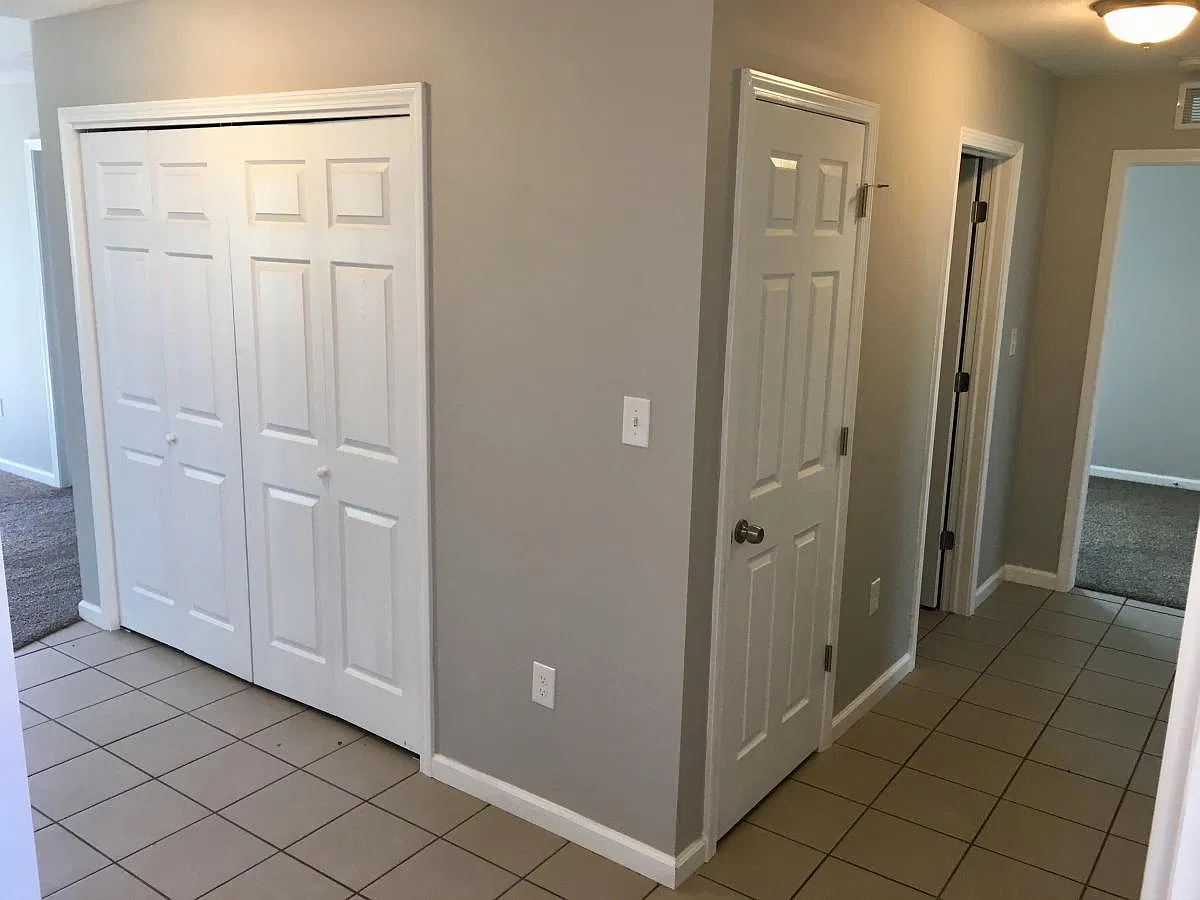 7032 SW Greenview Drive — Photo 3