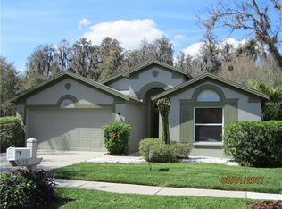 1331 Baythorn Dr, Zephyrhills, FL 33543