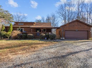 749 Henry Thompson Rd, Tryon, NC 28782