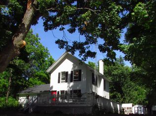 10655 E Melkild Rd, Northport, MI 49670