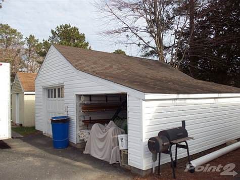 Garage/Carport