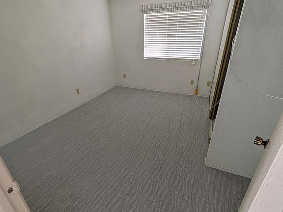 2nd image of 6337 Division St