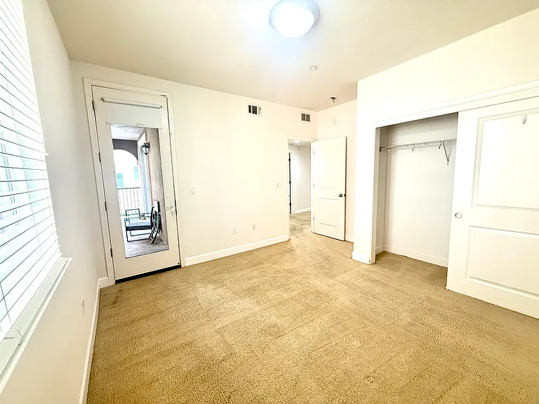 2044 Lee Way — Photo 14