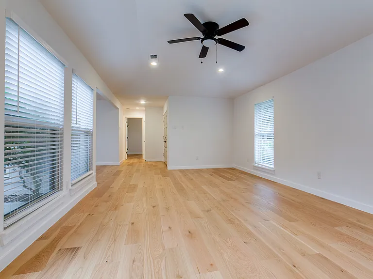 5014 Roundtable Ln — Photo 8