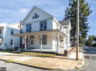 155 E New St, Lititz, PA 17543