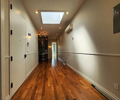 2nd image of 343 Melrose St #3B