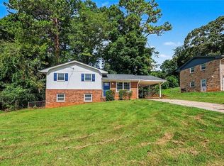 2538 Burton Cir, Morrow, GA 30260