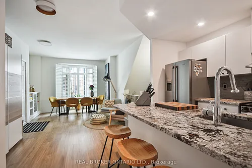 11 Niagara St Photo 1