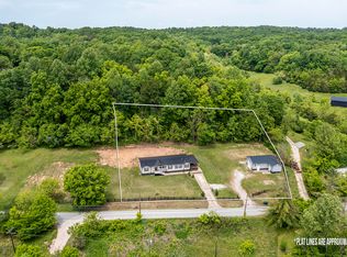 390 Rice Station Rd, Irvine, KY 40336