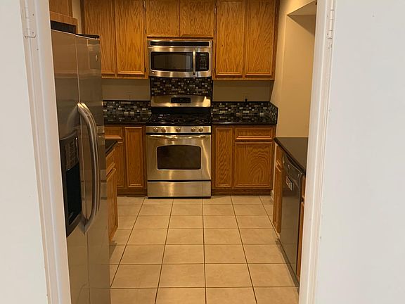 5th image of 3719 Rosalie St
