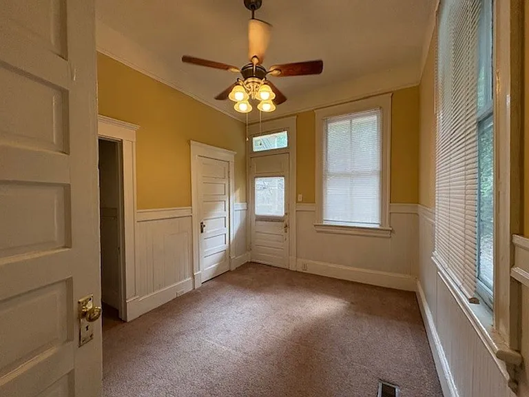 946 Magnolia St #3 — Photo 4