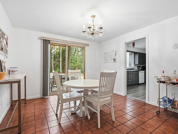 5th image of 228 Aubinwood Rd