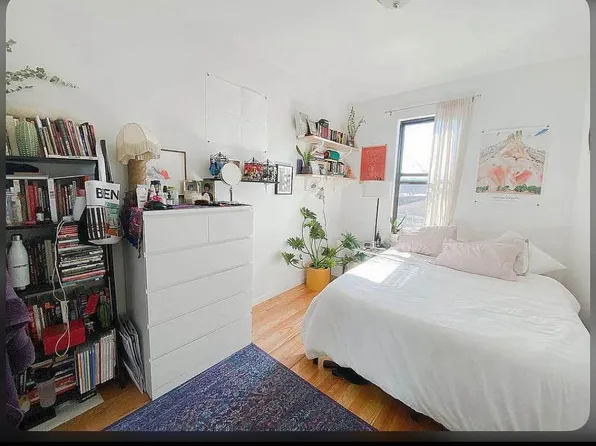 244 Schaefer Street image 7 of 9