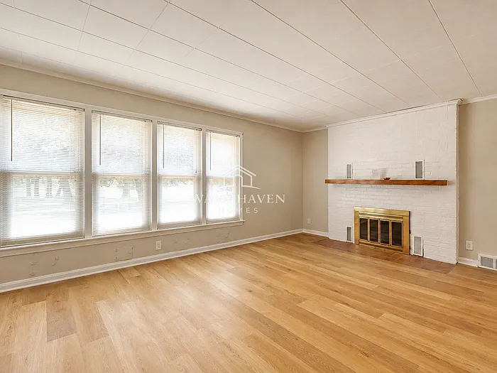 129 Idlewild St — Photo 4