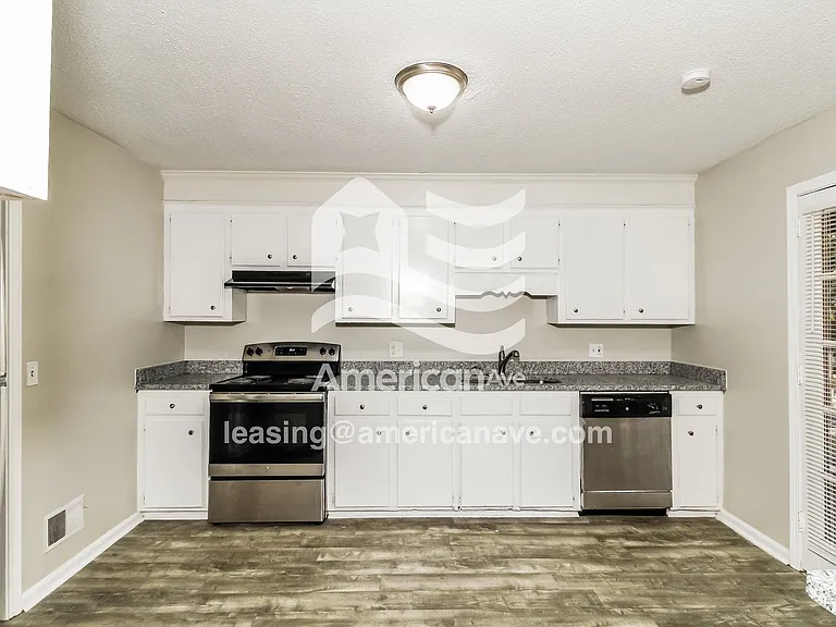 6620_005_wm_-_kitchen_13231787.jpg