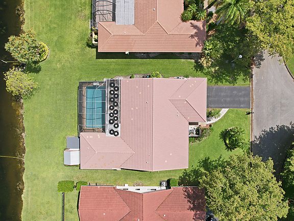 2nd image of 1042 NW 110th Lane