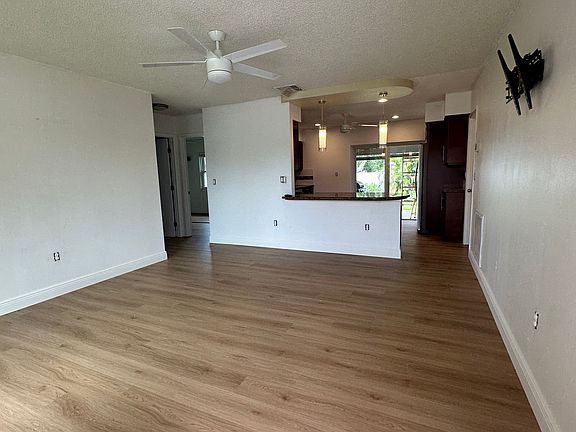 3rd image of 4100 45th Ave N