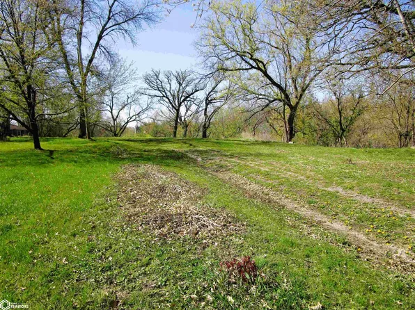 107 Pierce St #105, Iowa Falls, IA 50126