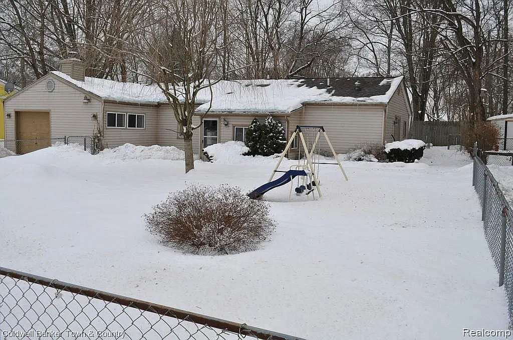 11546 Mapledale Rd photo 1