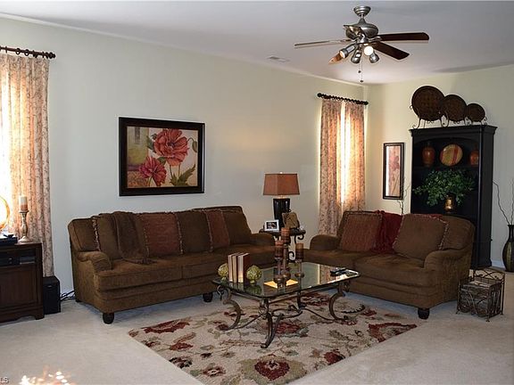 5th image of 306 Cape Fear Way