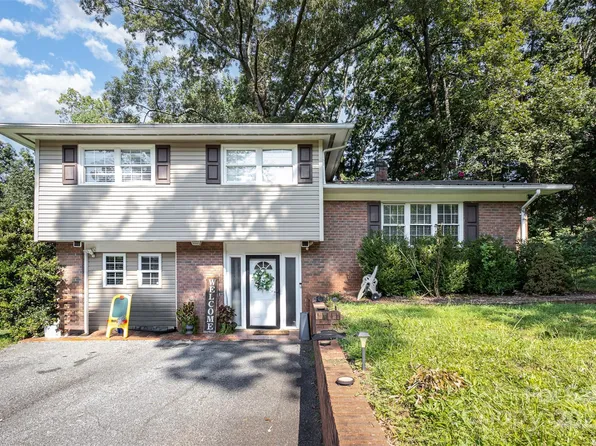 3843 Idlewood Acres Rd, Hickory, NC 28601