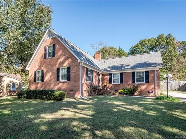 8313 Nathanael Greene Ln, Charlotte, NC 28227
