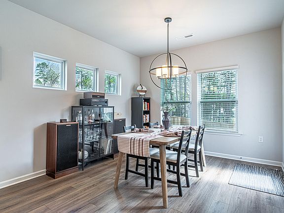 5th image of 161 Beacon Hill Rd